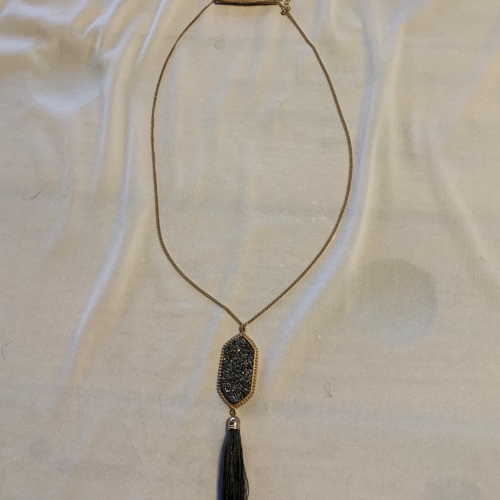 Wildflower charm/tassel necklace - Picture 4 of 5